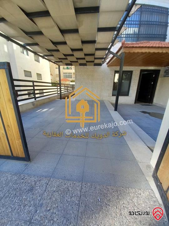 شقة سوبر ديلوكس طابق ارضي مساحة 140م مع ترس 100م للإيجار في عمان - السابع 