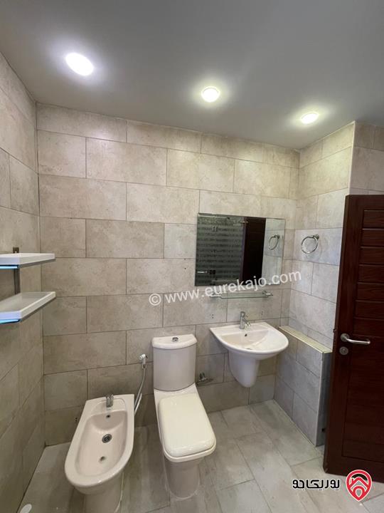 شقة فارغة طابق رابع مساحة 325م للايجار في عمان - ضاحية الرشيد