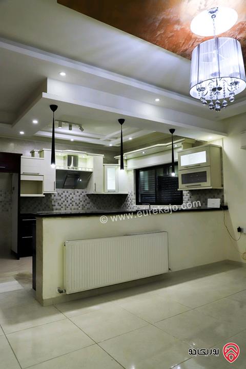 شقة ارضية مساحة 173م داخلي و 40م خارجي للبيع في عمان - مرج الحمام 