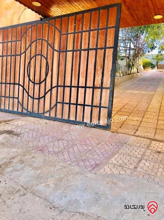 مزرعة وفيلا مفروشة بالكامل مساحة 300م على ارض 2 دونم و 368م للبيع في البحر الميت - جوفة الكفرين