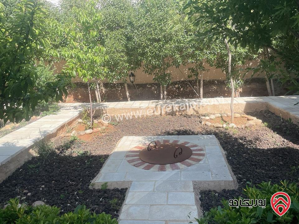 مزرعة مساحة الأرض 1200م والبناء 140م للبيع في جرش