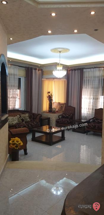 بيت مستقل مساحة 300م على أرض 415م للبيع في الزرقاء – جبل طارق ( تشطيبات جديدة )