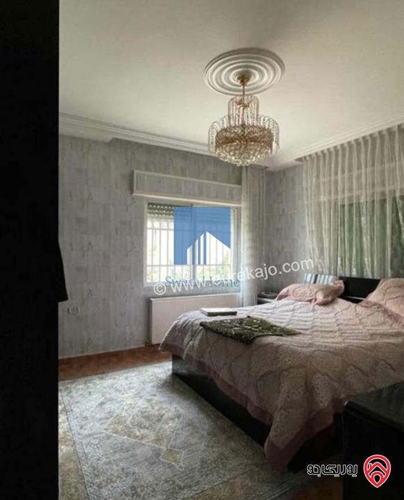 شقة أرضية مميزة للبيع في عمان - خلدا 190م مع ترس 70م تشطيب سوبر ديلوكس