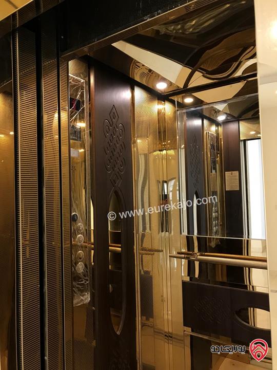 ڤيلا مع بركة سباحة مساحة 1200م على أرض 1030م للبيع في أجمل مناطق عمان - مرج الحمام