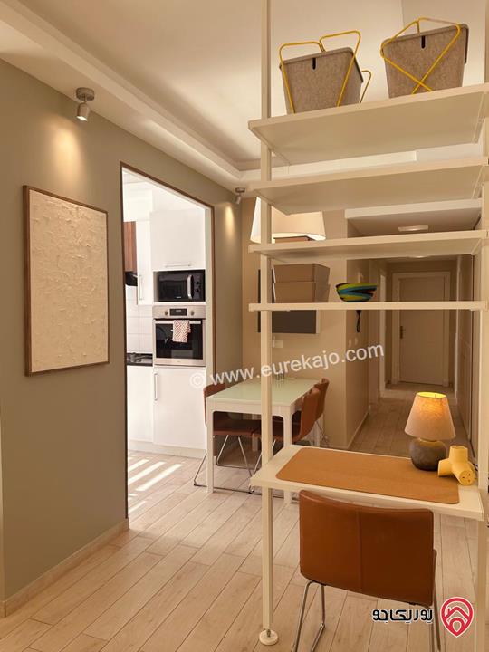 شقة فاخرة مفروشة طابق ثالث مساحة 107م للايجار في عمان - دير غبار