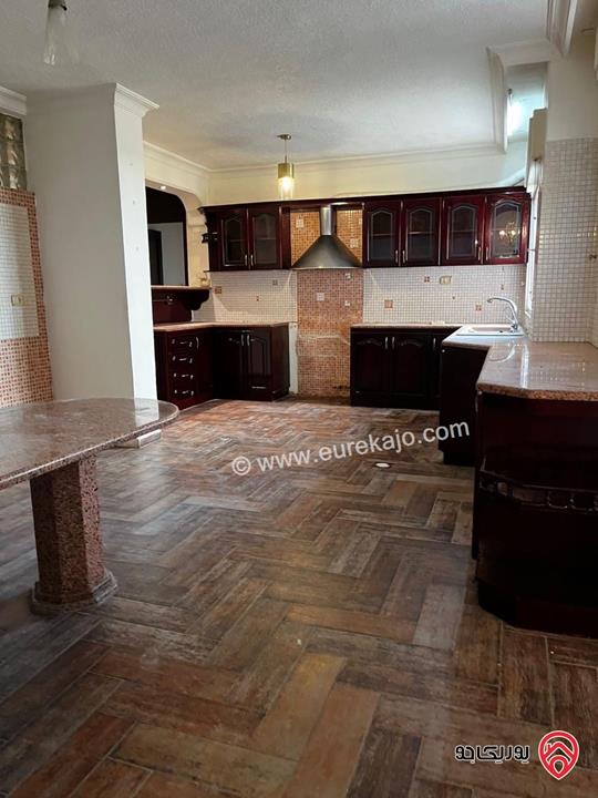 شقة شبه أرضية مساحة 470م للايجار في عمان - خلدا