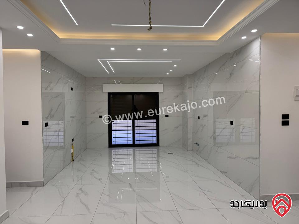 شقة طابق ارضي مساحة 155م داخلي و 155م خارجي للبيع في عمان - البنيات