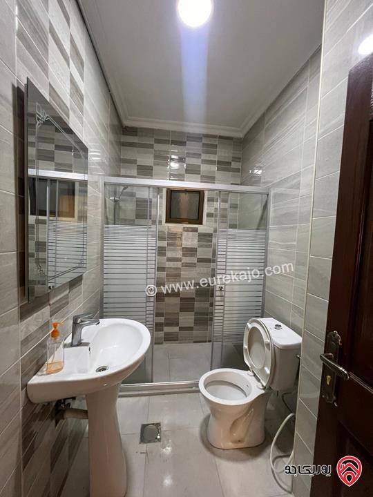 شقة مساحة 120م داخلي و 150م خارجي للبيع في عمان - ضاحية الرشيد