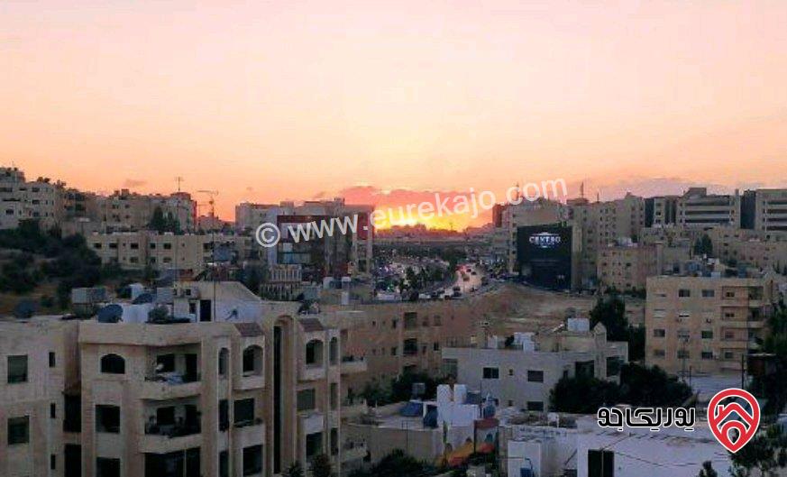 شقة طابقية مساحة 331م للبيع في عمان - الجبيهة