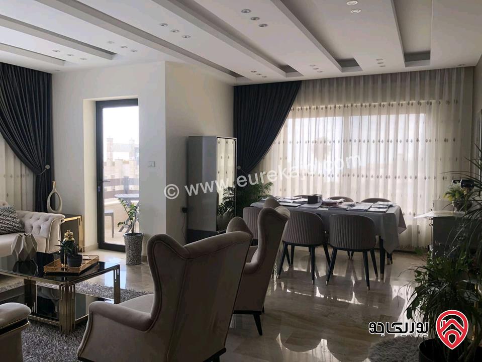 شقه مميزة مفروشة مع رووف مساحة 230م للبيع في عمان - مرج الحمام 