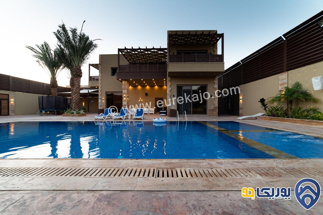 شاليه - مزرعة BENZ VILLA DEAD SEA مساحة الأرض 720م والبناء 250م للبيع في البحر الميت