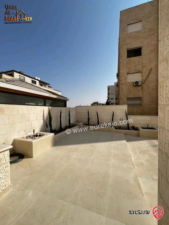 شقة فاخرة بدفعة 50% مساحة 195م داخلي و 150م خارجي للبيع في عمان - الجبيهة 