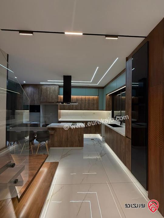 شقة دوبلكس مساحة 250م للبيع في عمان - دير غبار – تحفة هندسية بإطلالة بانورامية تأسر الأنفاس