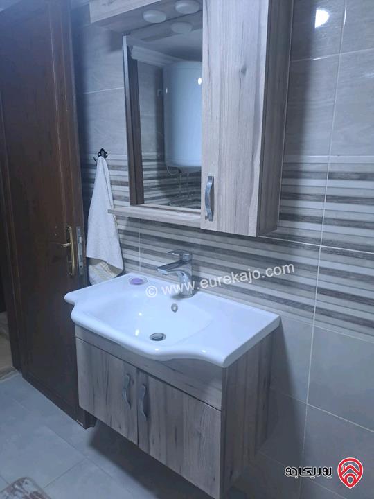 شقة طابق ثاني مساحة 130م للبيع في عمان - ضاحية الاستقلال