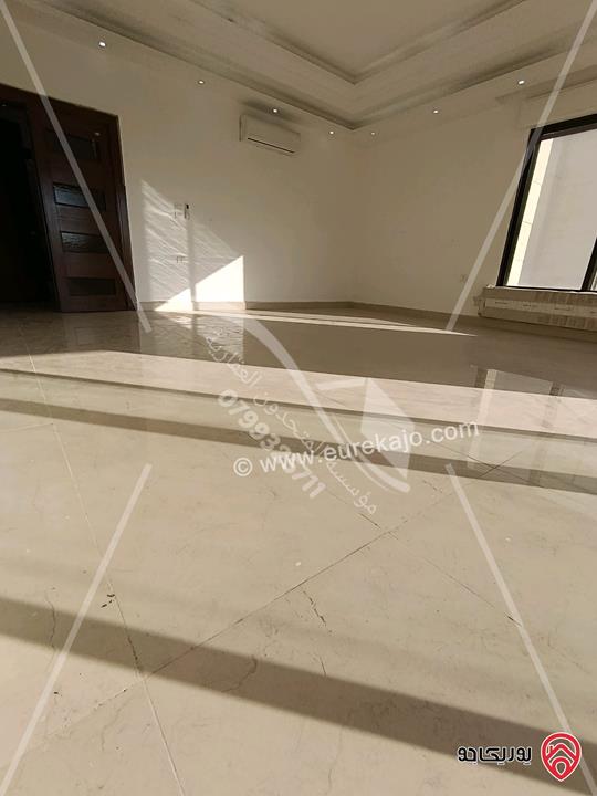 شقة جديدة لم تسكن مساحة 230م فارغة للايجار في عمان - خلدا