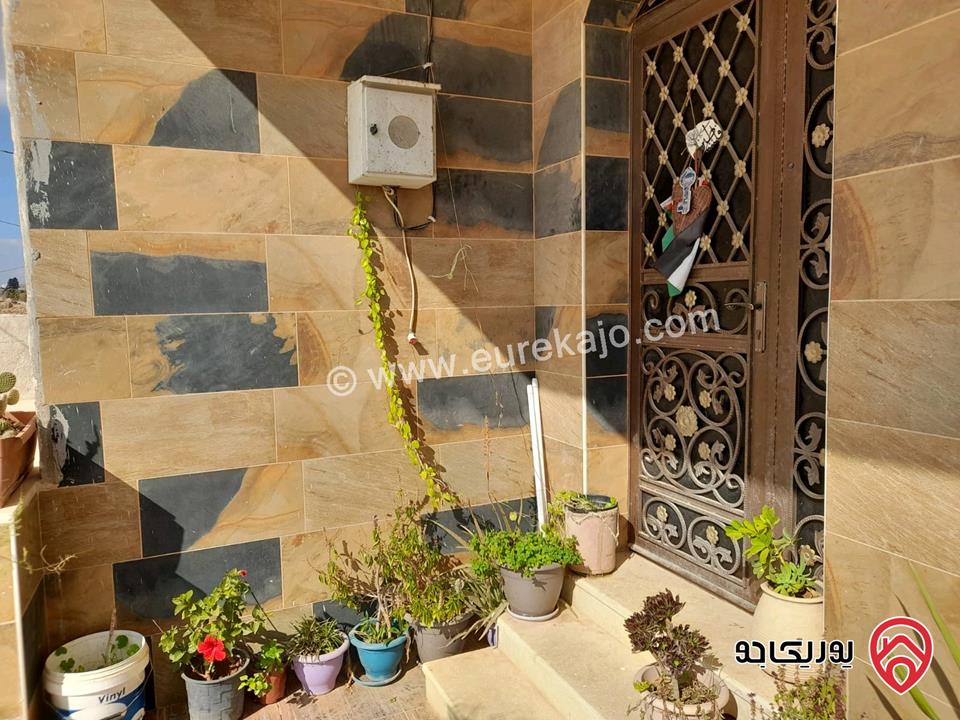 منزل مساحة 140م على أرض 5 دونم للبيع في المفرق قضاء رحاب 