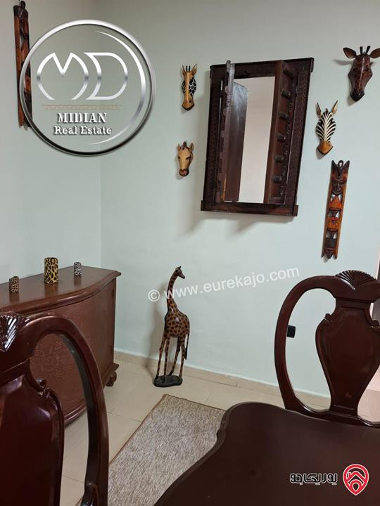 شقة شبه ارضي مفروشة للايجار في عمان - ام السماق مساحة 170م مع ترس وحديقة 150م تشطيبات سوبر ديلوكس بسعر مميز