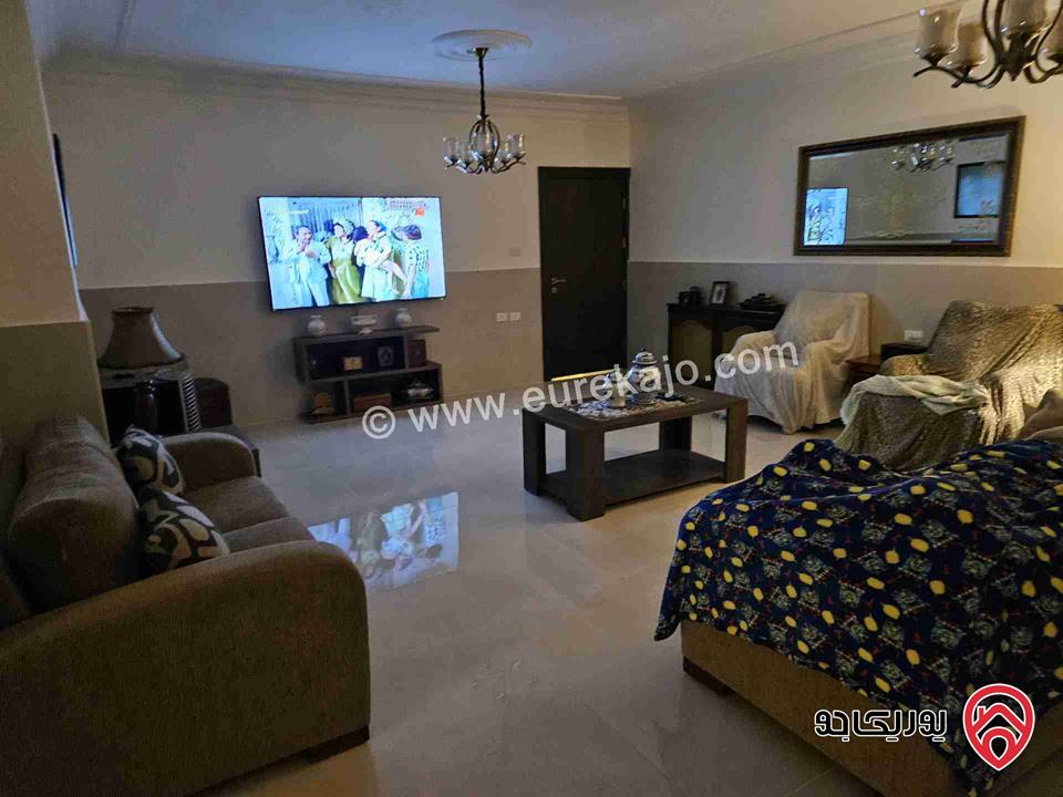 شقة طابق ارضي طابقية مساحة 245م داخلي و 100م خارجي للبيع في عمان - ام السماق