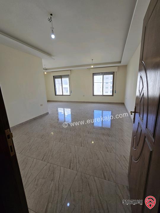 شقة مساحة 175م طابق اول للبيع في عمان - الرابية 