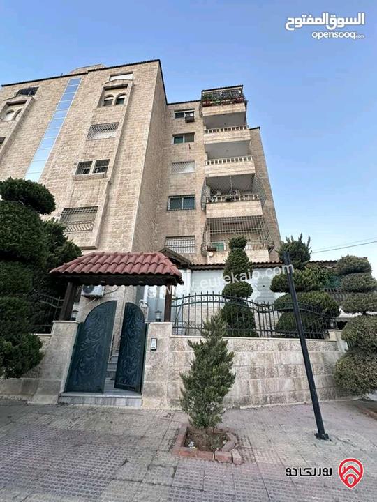 شقة أرضية مساحة 200م داخلي و 200 م خارجي للبيع في عمان - طبربور