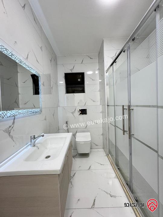 شقة طابق ثالث دوبلكس مساحة 212م مع تراس خارجي 40م للبيع في عمان - البنيات 