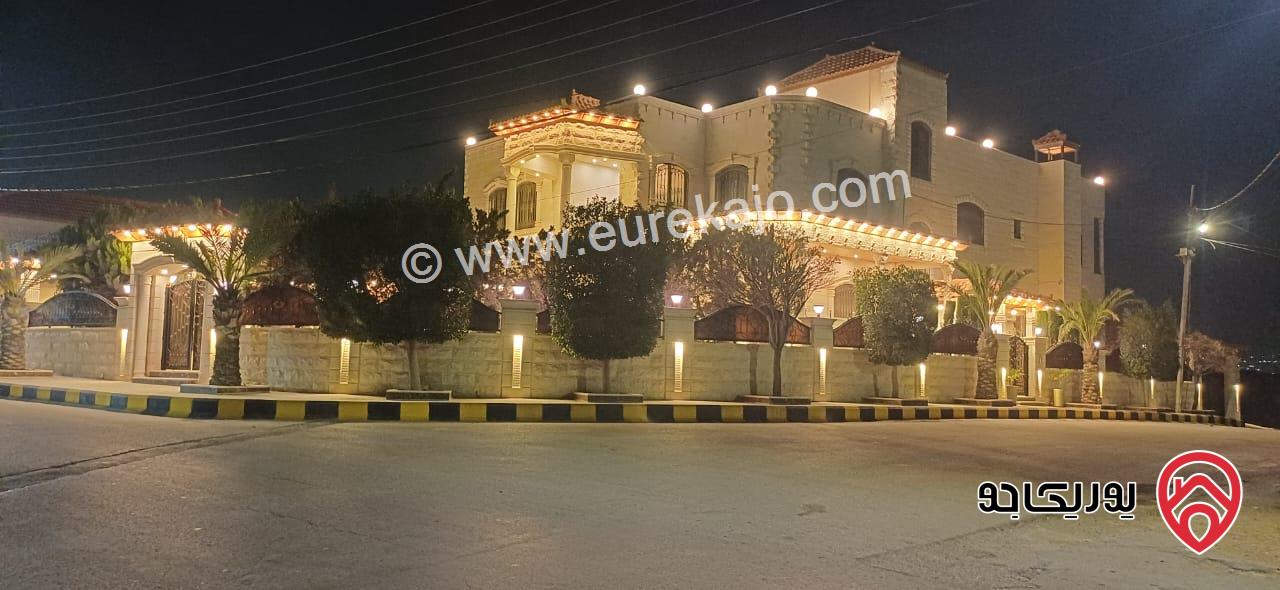 فيلا مساحة الارض 758م مساحة البناء 700م على شارعين للبيع في الزرقاء - ضاحية المدينة المنورة