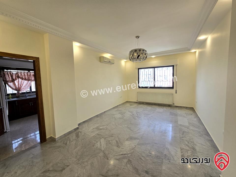 شقة طابق ثاني مساحة 190م للبيع في عمان - الشميساني