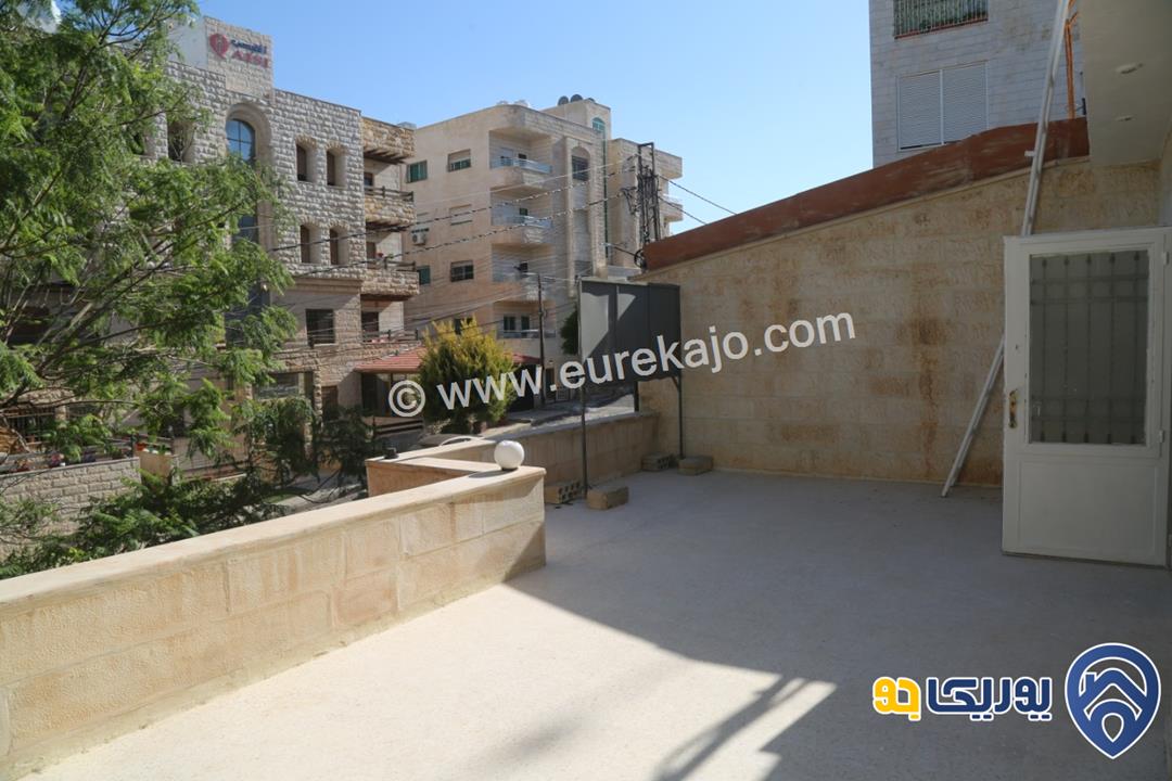 فيلا متلاصقة طابقية مساحة الأرض 400 متر مربع ومساحة البناء 320 متر مربع للبيع في الجبيهة - حي أم زويتينة 