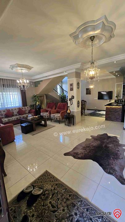 فيلا مساحة 330م على أرض 405م للبيع في عمان - طريق المطار البنيات 