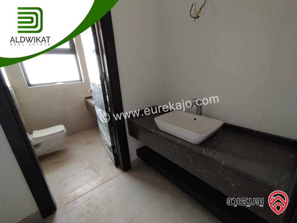 فيلا مستقلة مساحة البناء 530م ومساحة الارض 520م ومساحة الحديقة 200م للبيع في ماحص على حد بدر الجديدة