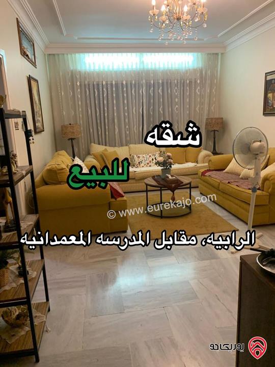 شقة طابق ثالث مع روف مساحة 200م للبيع في عمان - الرابية