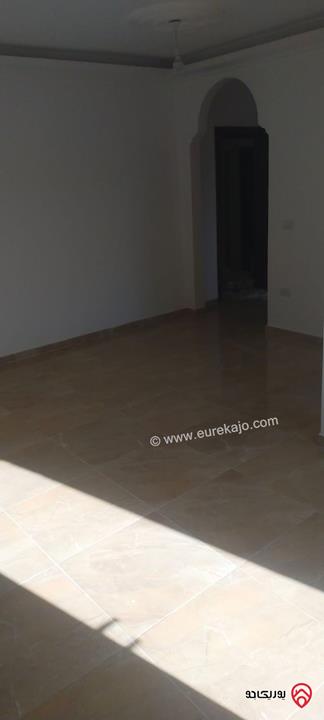شقة ديلوكس مع روف مساحة 240م للبيع في عمان - صافوط