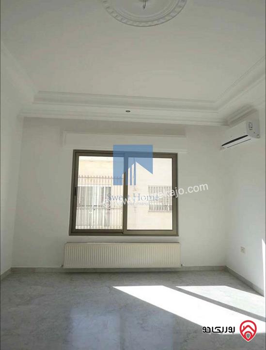 شقة مميزة للبيع في عمان - الكرسي قرب المخابرات طابق ثالث 240م تشطيب سوبر ديلوكس