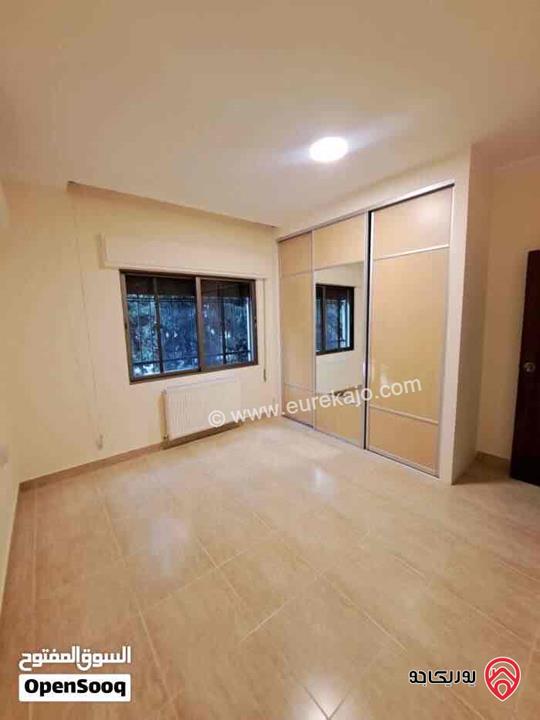 شقة طابق اول مساحة 250م للايجار في عمان - دير غبار