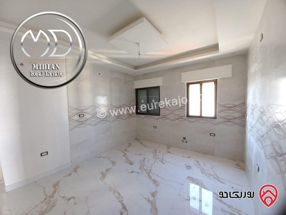 شقق دوبلكس جديدة طابق أخير مع روف للبيع في عمان - الجندويل مساحات 160م & 200م مع تراسات بأسعار مميزة جداً