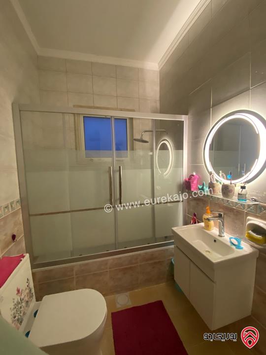 شقة طابق ثالث مساحة 195م للبيع في عمان - الشميساني 