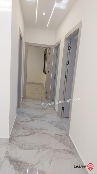 شقة ارضية مساحة 150م داخلي و 90م خارجي للبيع في عمان - عرجان 