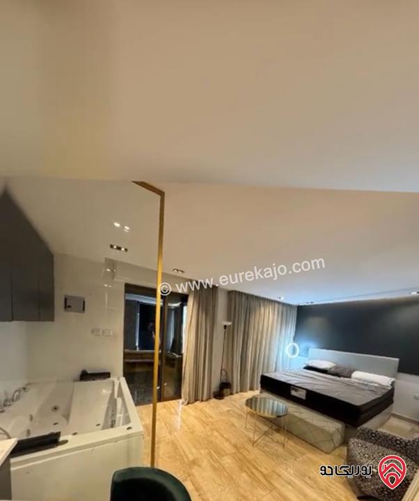 شقة مساحة 140م مع روف منفصل 70م للبيع في عمان - عبدون 