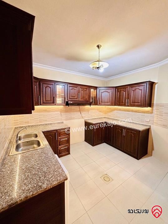 شقة شبه ارضي مساحة 145م داخلي و 105م خارجي للبيع في عمان - عرجان 