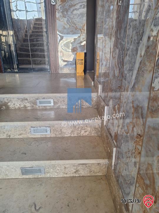 شقة طابق اول مساحة 150م تشطيب سوبر ديلوكس للبيع في عمان - تلاع العلي