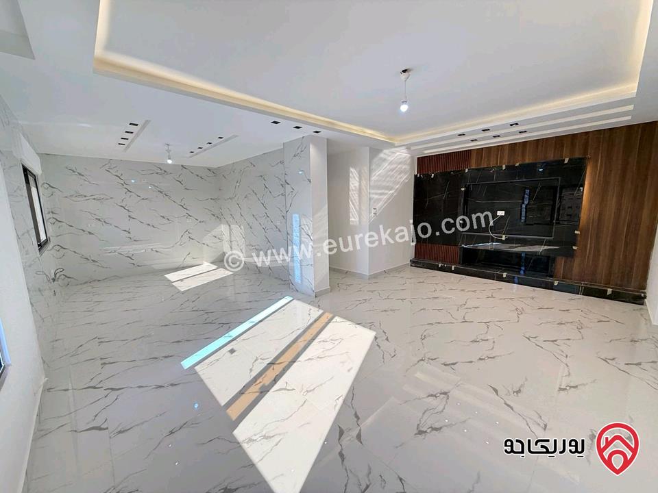 شقة فخمة طابق اول مساحة 207م للبيع في عمان - شفا بدران بسعر 87 الف ت 0796974924