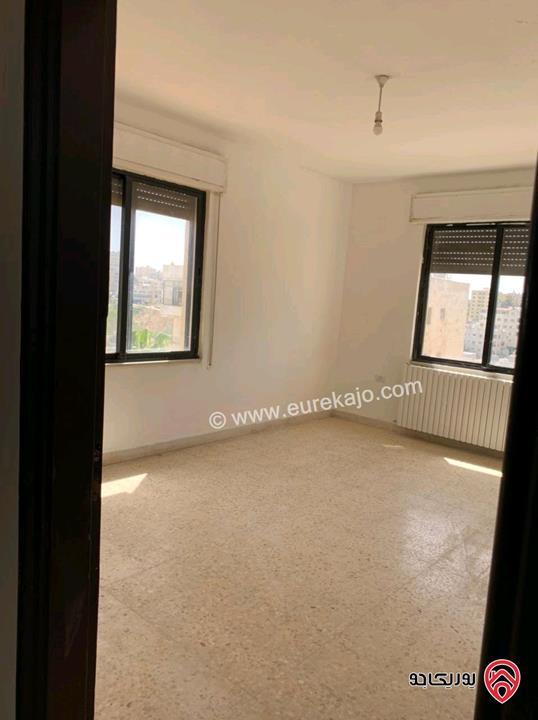 شقة طابق ثالث مساحة 180م للبيع في عمان - ضاحية الرشيد