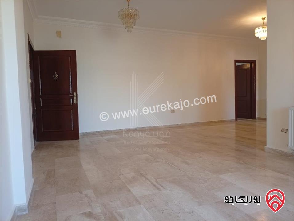 شقة مميزة مساحة 130م طابق ثاني للبيع في عمان - ام السماق