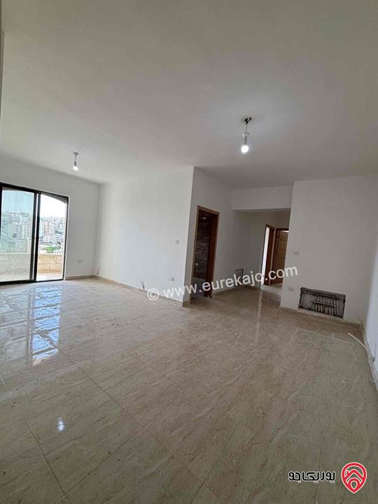 شقة فارغة طابق اول مساحة 120م للايجار في عمان - ضاحية الرشيد 