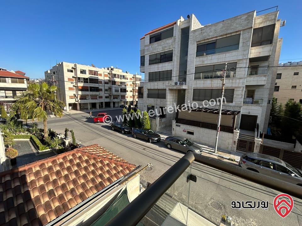شقة "موديرن" مفروشة طابق أول مساحة 147م للبيع في عمان - الصويفية