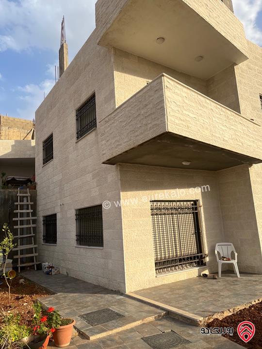 شقة أرضية مساحة 210م داخلي و 120م خارجي للبيع في عمان - مرج الحمام