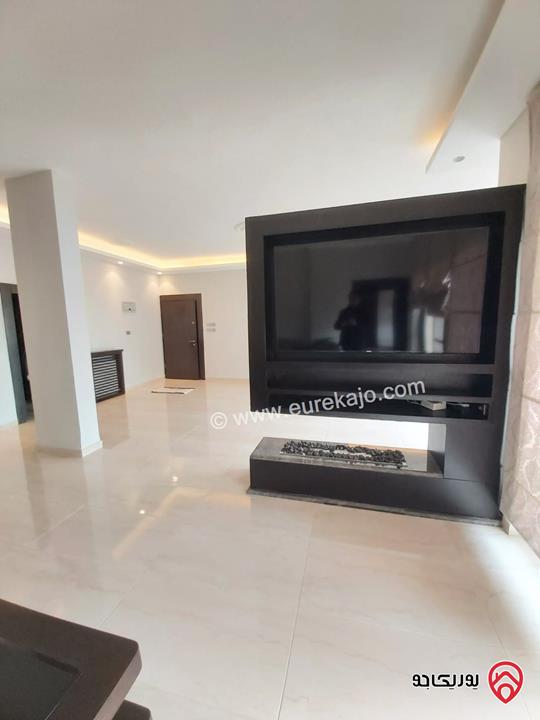 شقة طابق ثاني مساحة 200م للبيع  في عمان - ام اذينة