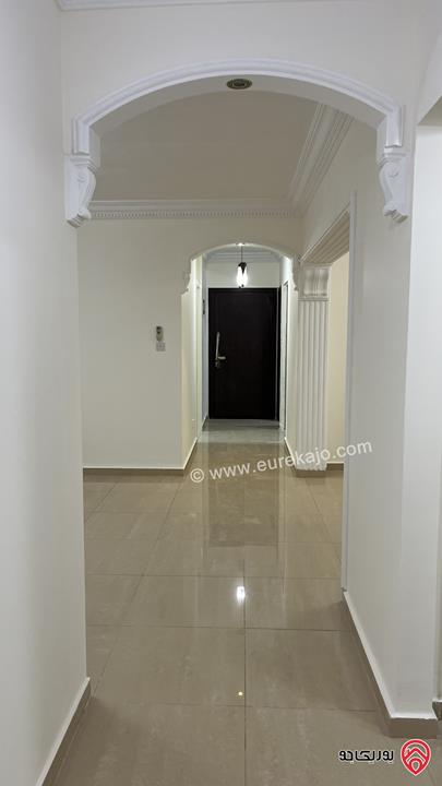 شقة مساحة 130م طابق أول للبيع في عمان - إسكان أبو نصير حارة 8