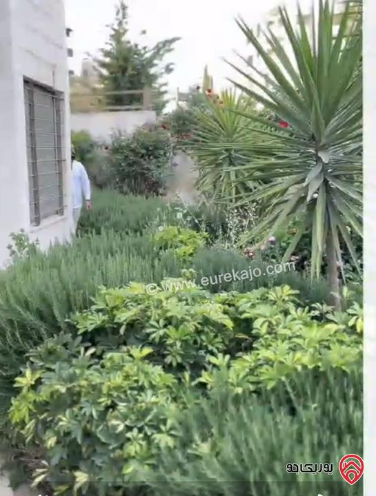 فيلا فاخرة مساحة 900م على أرض 570م للبيع في عمان - ضاحية الرشيد - إسكان المهندسين 