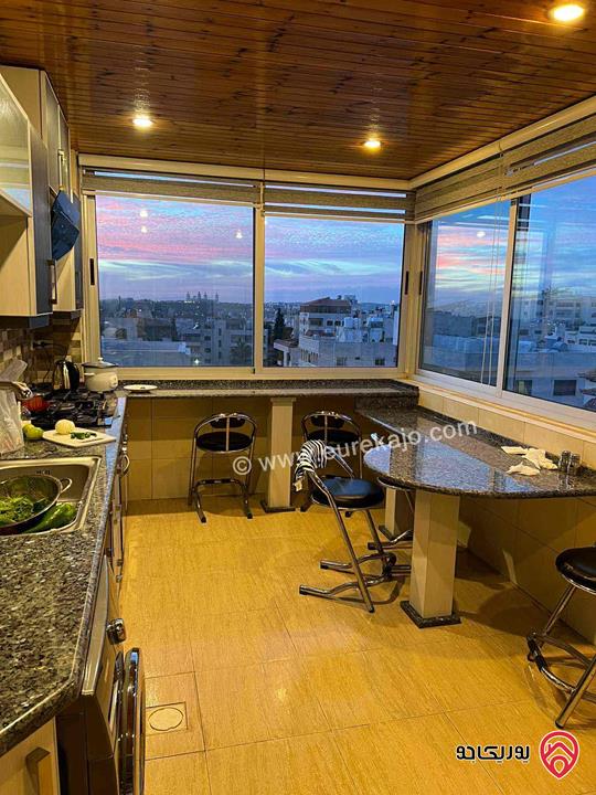 شقة طابق رابع مع روف مساحة 220م للبيع في عمان - ام السماق من المالك